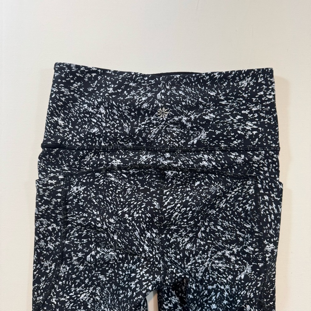 Athleta Ultimate Stash 7/8 Leggings XS Black Storm Texture High Rise - Picture 6 of 7
